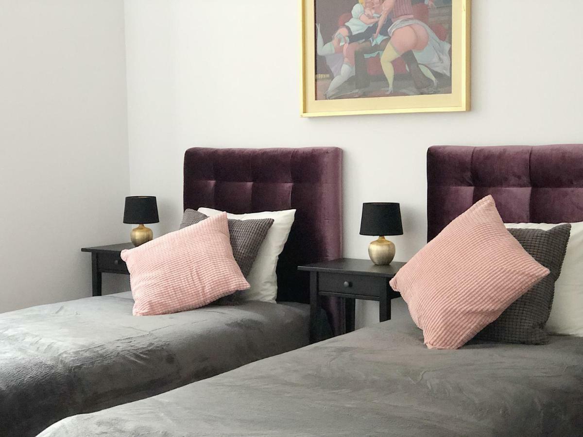 Tcf Home - Big Apartment With Free Garage Krakow Luaran gambar